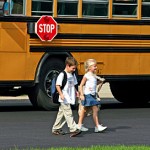 kids-get-off-school-bus