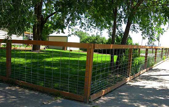 Hog wire fencing